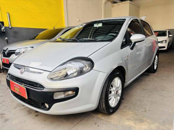 FIAT PUNTO 1.4 ATTRACTIVE ITALIA 8V FLEX 4P MANUAL